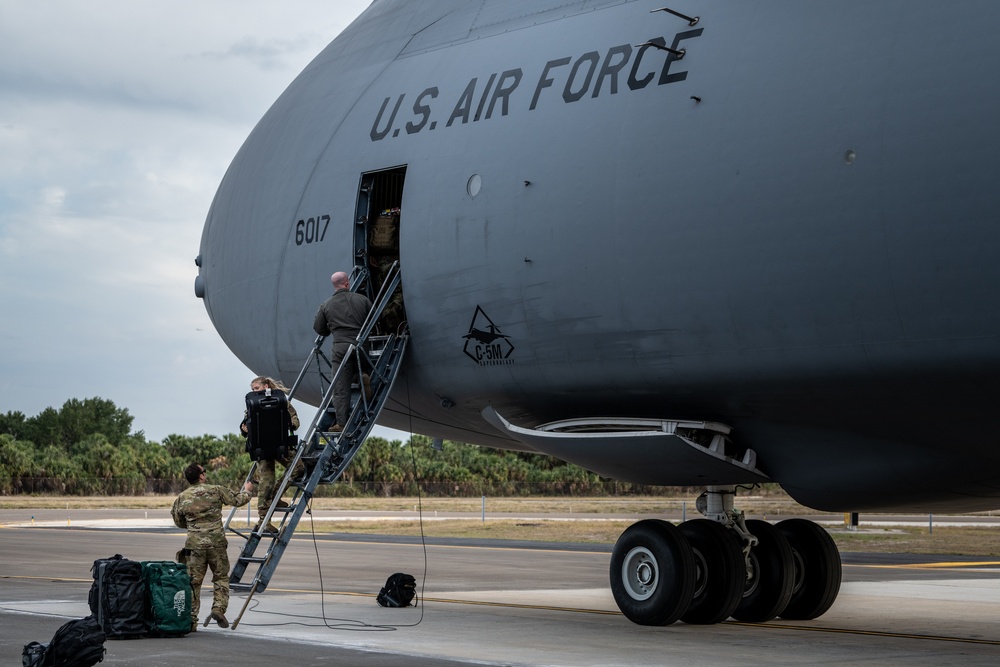 Dover C-5 lands at MacDill AFB