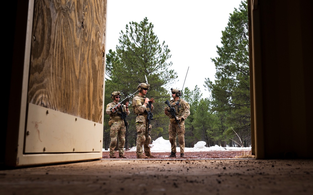 Luke EOD trains at Camp Navajo: Day 3