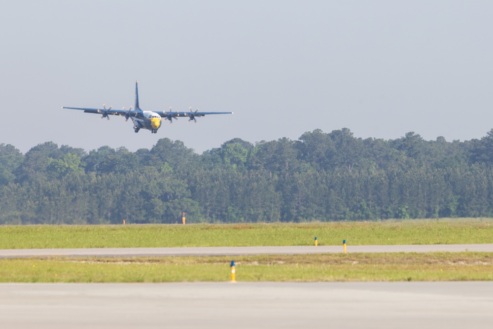 Blue Angels land at MCAS Beaufort