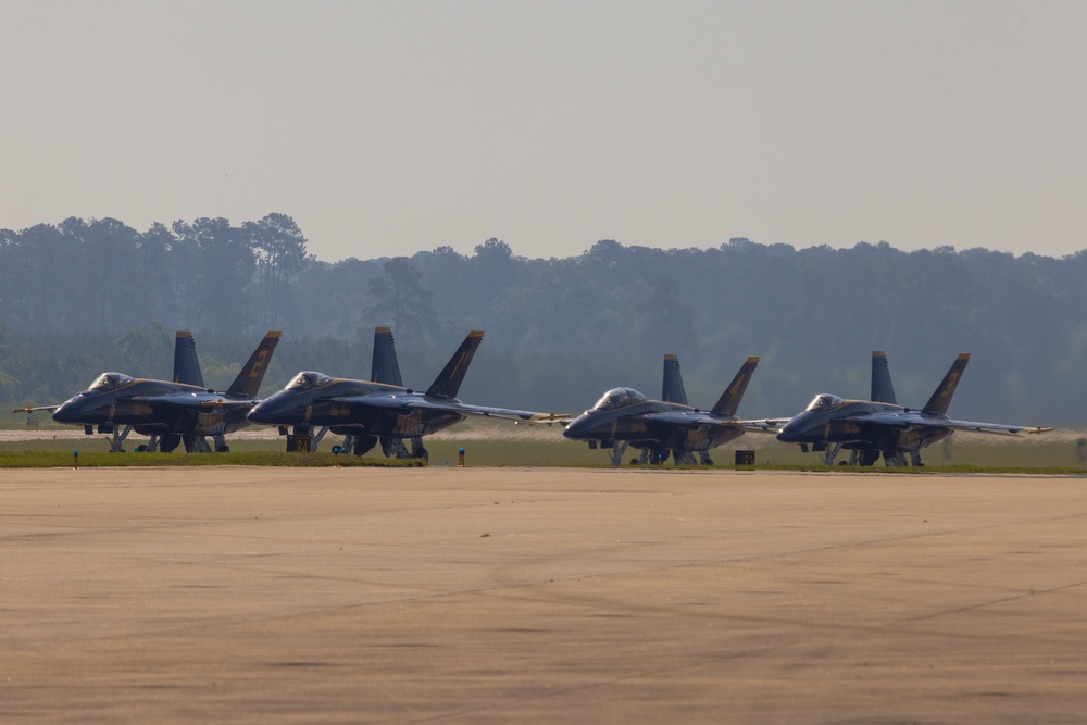 Blue Angels land at MCAS Beaufort