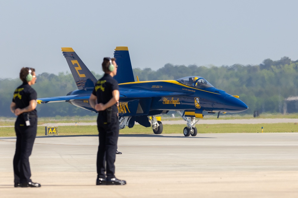 Blue Angels land at MCAS Beaufort