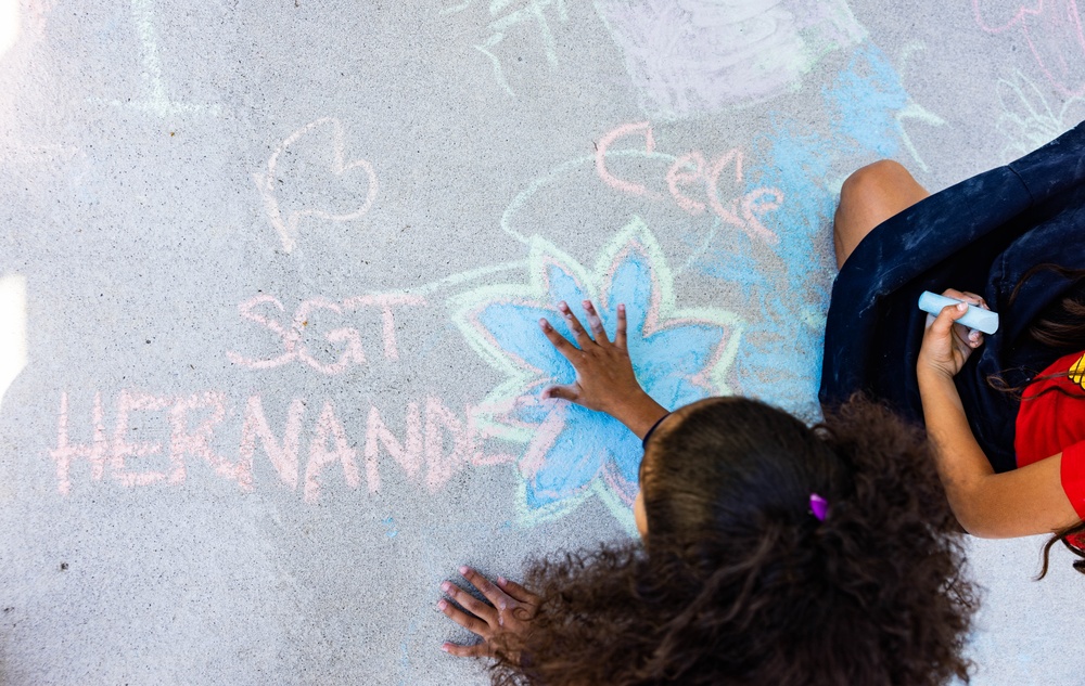 2d Marine Division Participates in &quot;Chalk the Walk&quot;