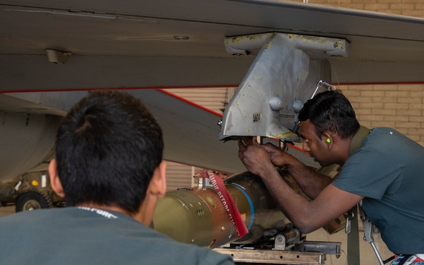 56th MXG hosts First Quarter Weapons Load Competition