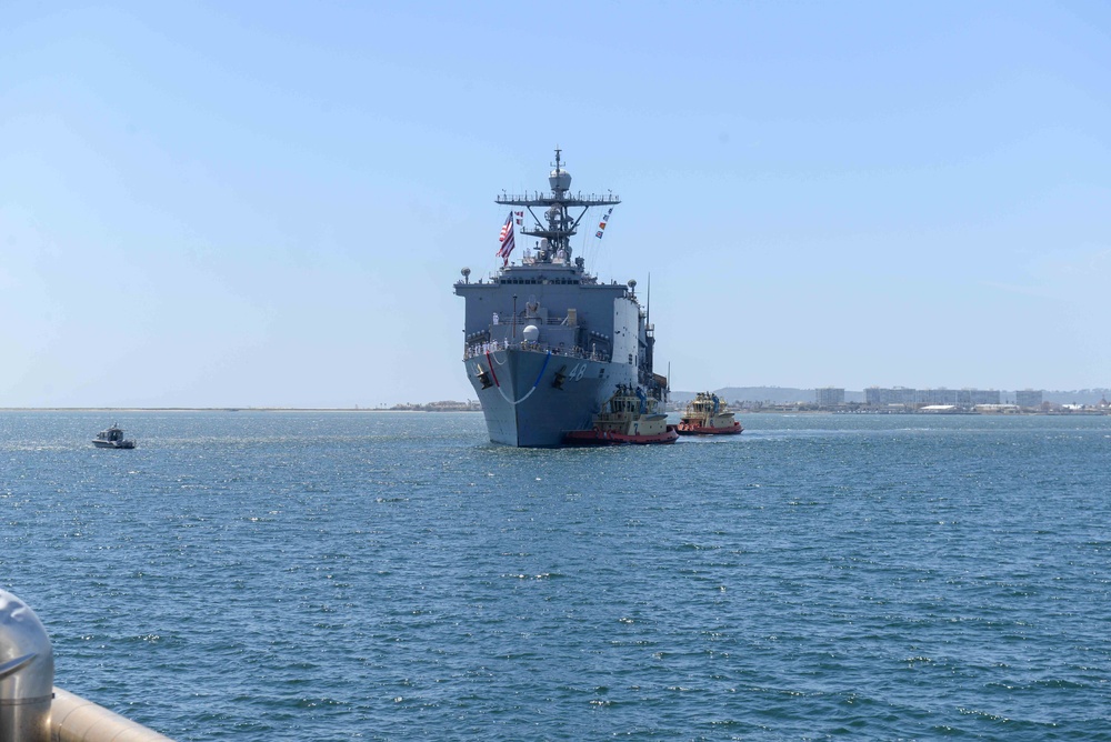 USS Ashland Arrives in Homeport San Diego