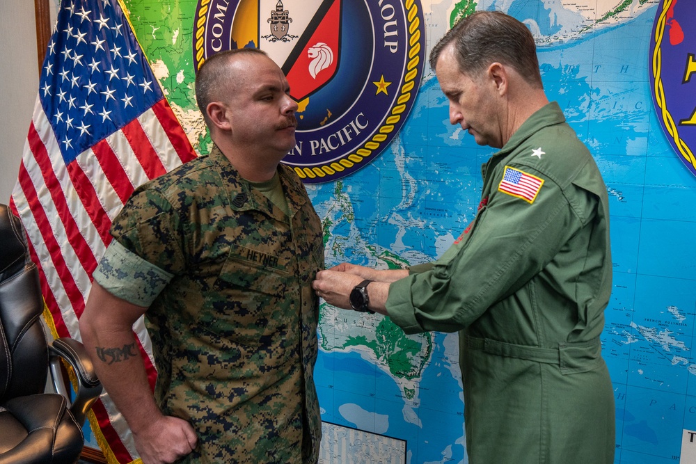 Master Sgt. Heyner Receives Award From COMLOG WESTPAC