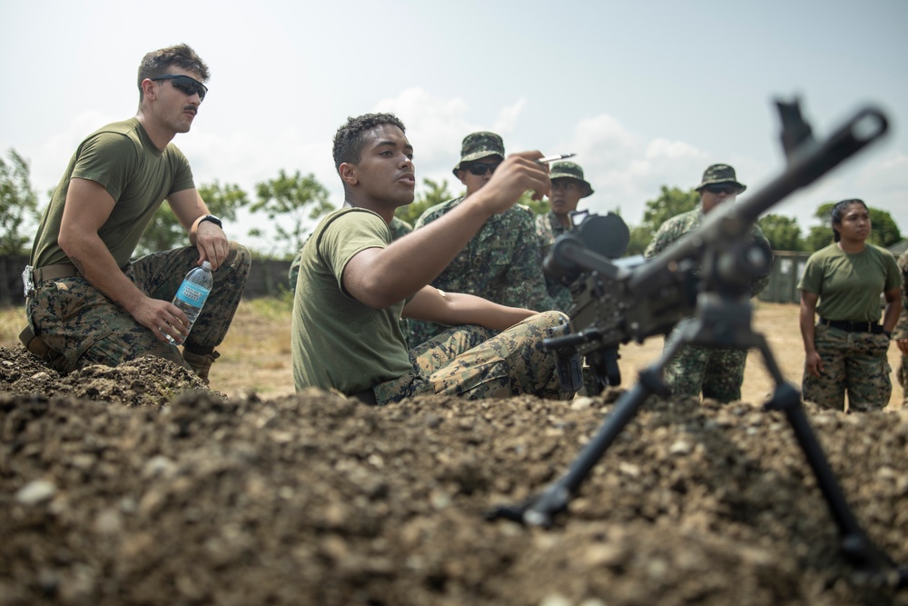 Balikatan 23 | 3d MLR 3d LAAB conduct range card class with AFP