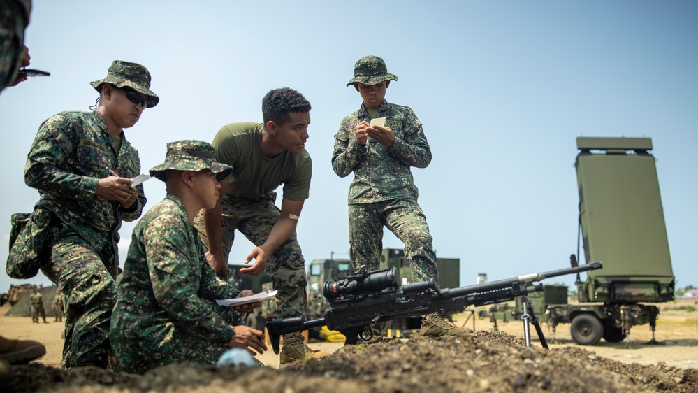 Balikatan 23 | 3d MLR 3d LAAB conduct range card class with AFP