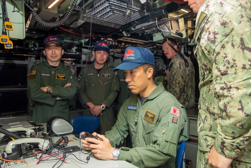 Members of JMSDF tour USS Illinois during exercise Sea Dragon 2023