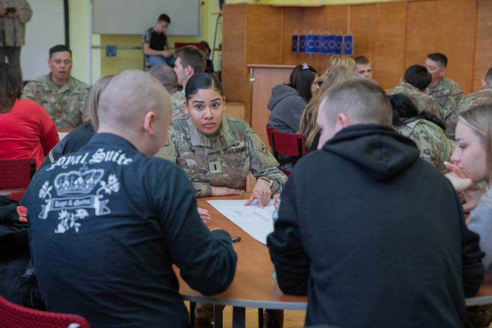 4 ID Soldiers visit school in Poland