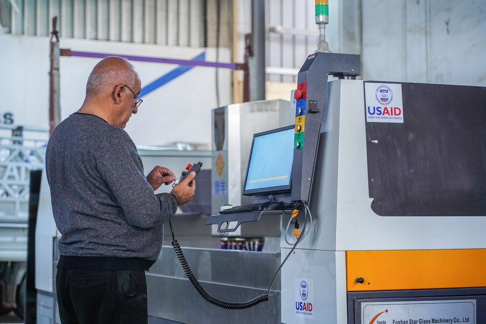 Um Al-Rabieen Glass Company, established in 2019 in Mosul, helps to develop, construct, and rehabilitate infrastructure in Mosul district and Ninewa governorate.