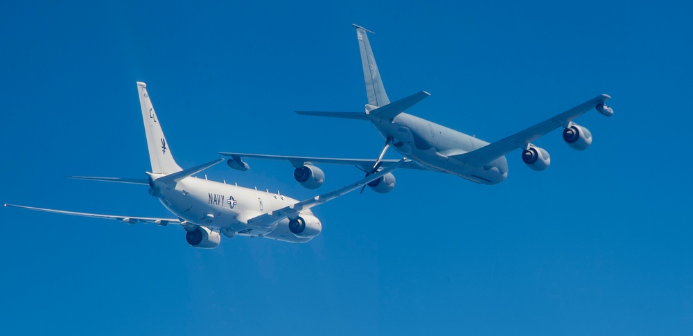 Patrol and Reconnaissance Squadron (VP) 30 Air-To-Air Refueling