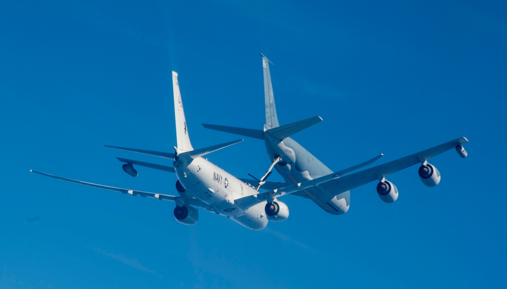 Patrol and Reconnaissance Squadron (VP) 30 Air-To-Air Refueling