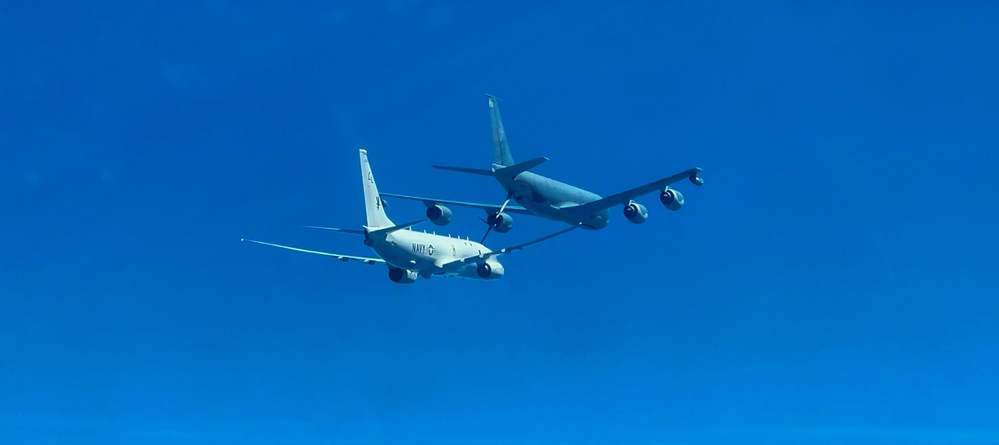 Patrol and Reconnaissance Squadron (VP) 30 Air-To-Air Refueling