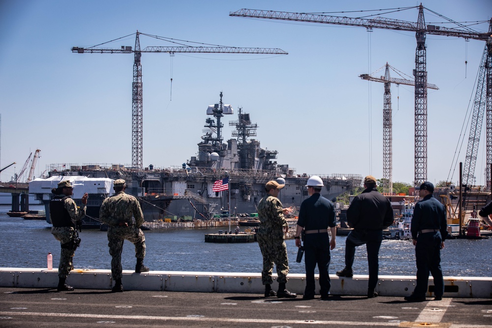 USS Arlington arrives at General Dynamics NASSCO shipyard