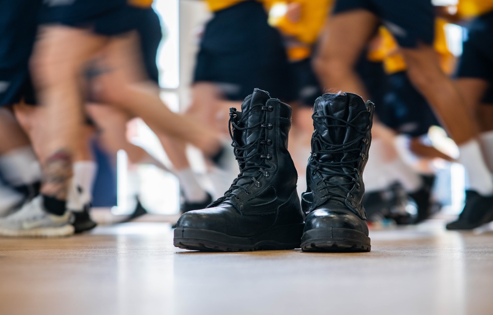 Recruits Participate in Pride Run