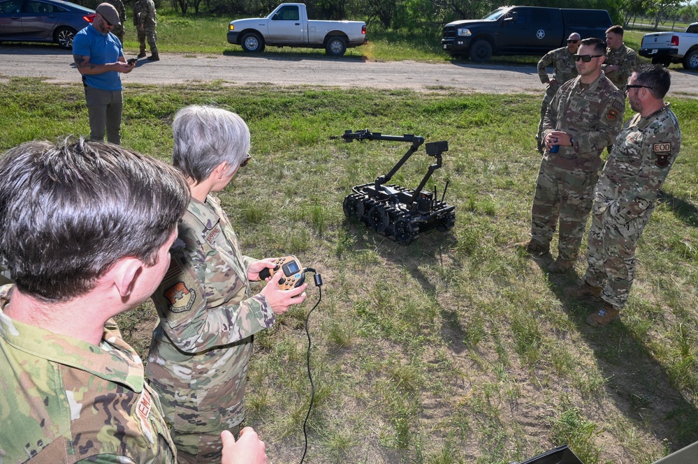 502nd JBSA-Lackland command team visits 902nd CES EOD 17 April 2023