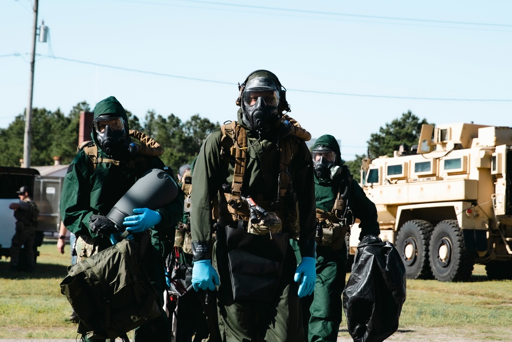 Explosive Ordnance Disposal Group (EODGRU) 2 Conducts CrabEx