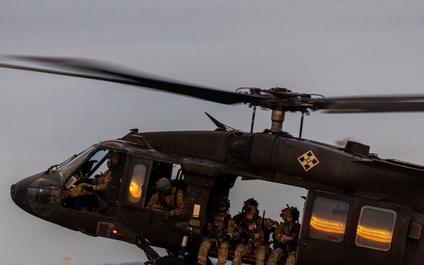 10th Special Forces Group (Airborne) Joint FRIES exercise with 4th Combat Aviation Brigade