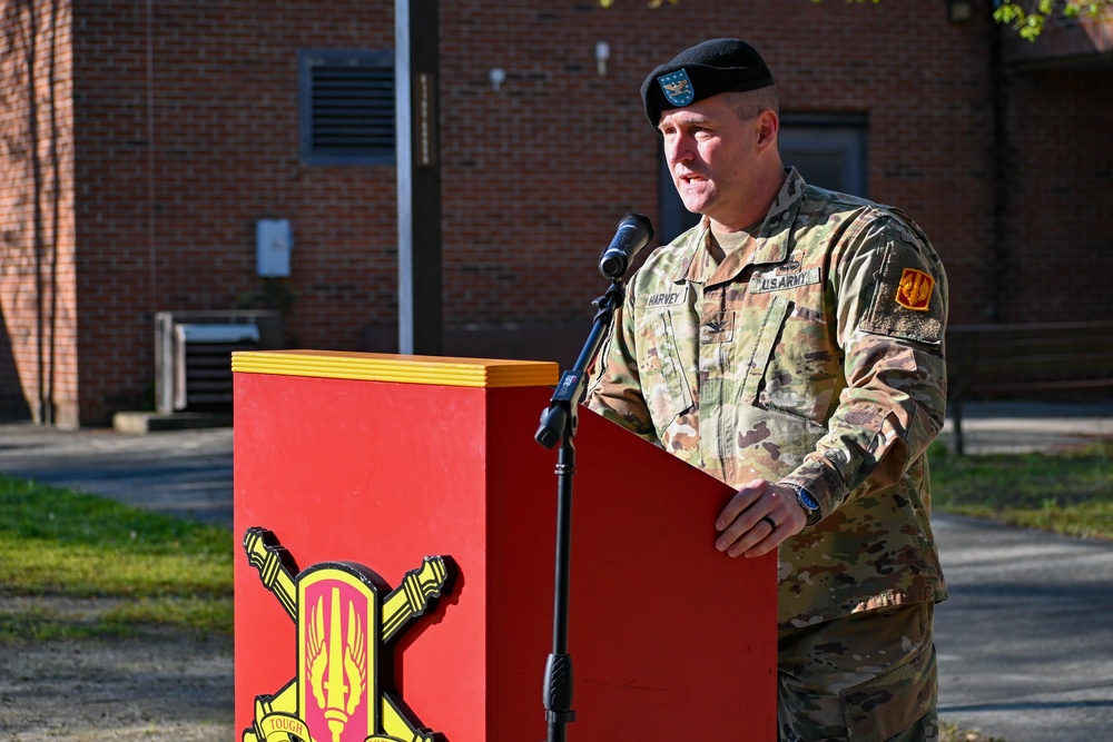 Headquarters and Headquarters Battery, 18th Field Artillery Brigade holds change of command ceremony