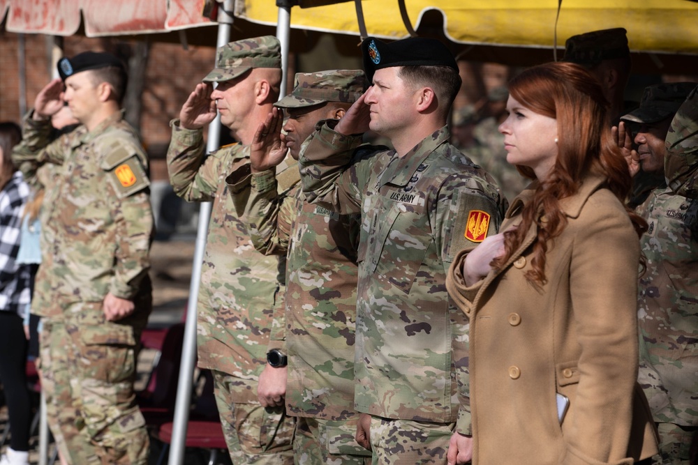 Headquarters and Headquarters Battery, 18th Field Artillery Brigade holds change of responsibility ceremony