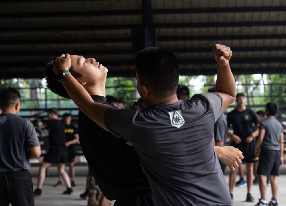 U.S. Army and Philippine Army Conduct Jungle Training During Balikatan 23