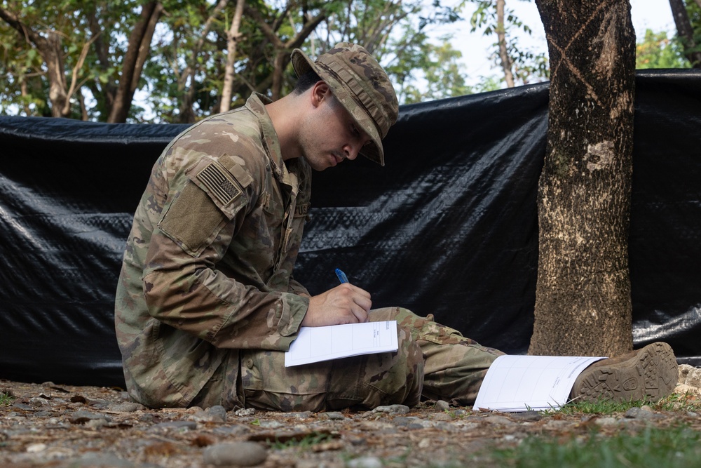 U.S. Army and Philippine Army Conduct Jungle Training During Balikatan 23