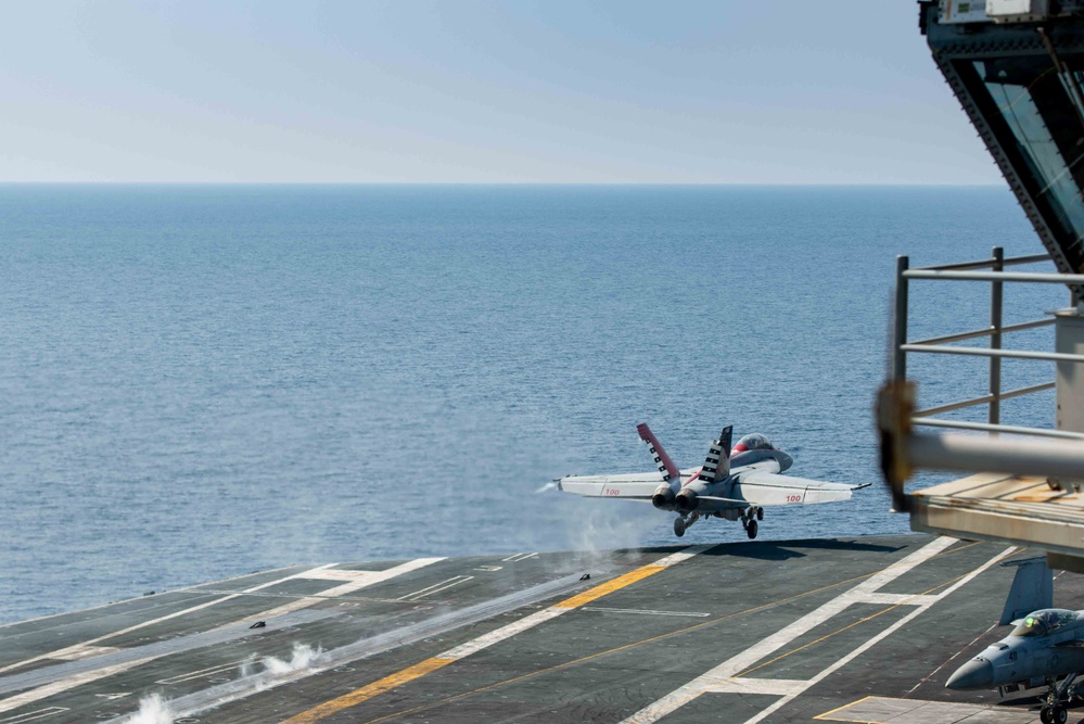 350,000th Landing Aboard Nimitz