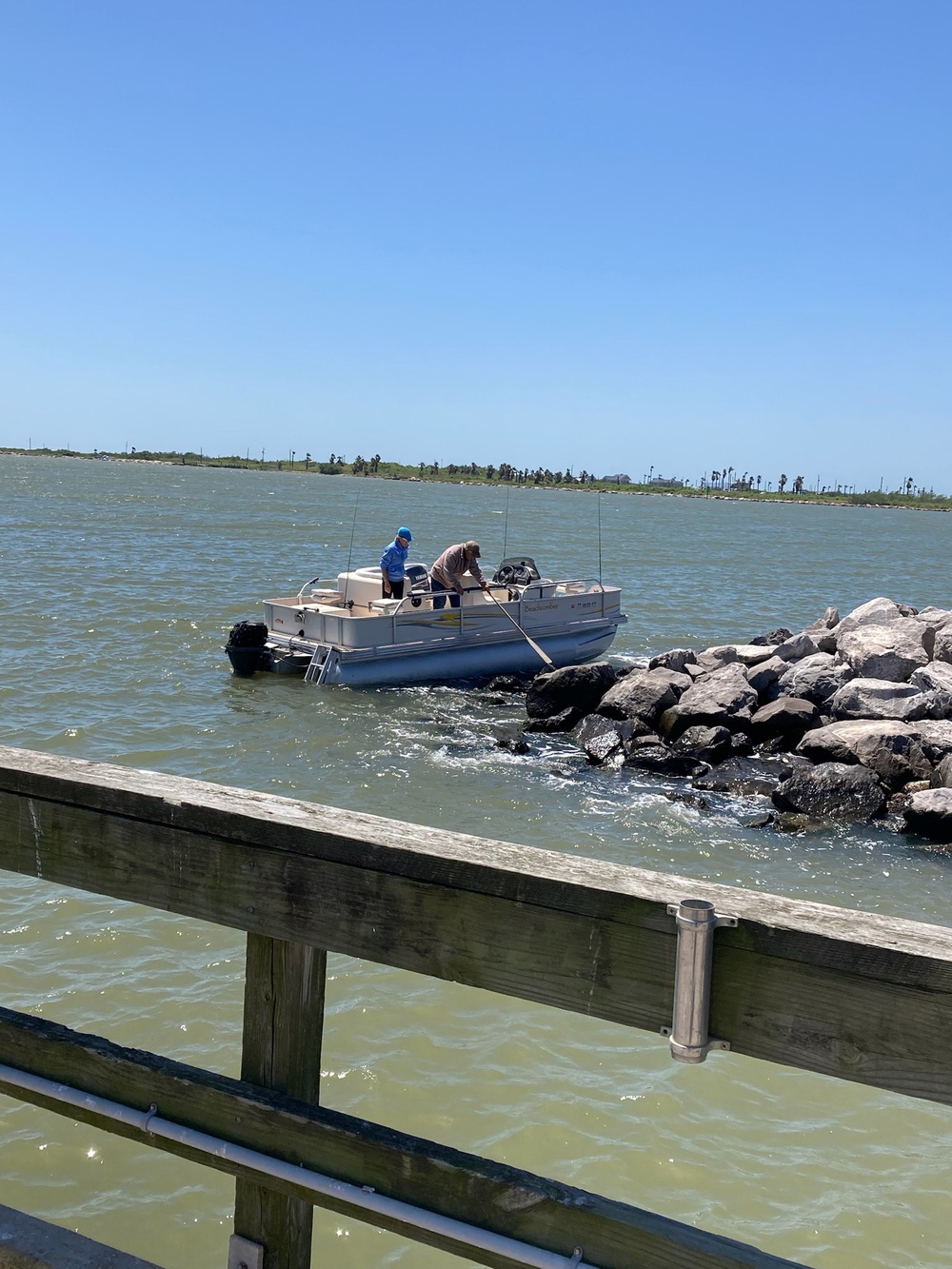 Coast Guard assists 2 aboard grounded vessel near Freeport, Texas