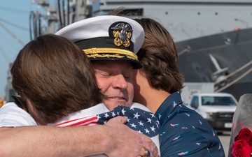 USS Leyte Gulf Returns Home from Deployment