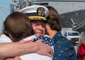 USS Leyte Gulf Returns Home from Deployment