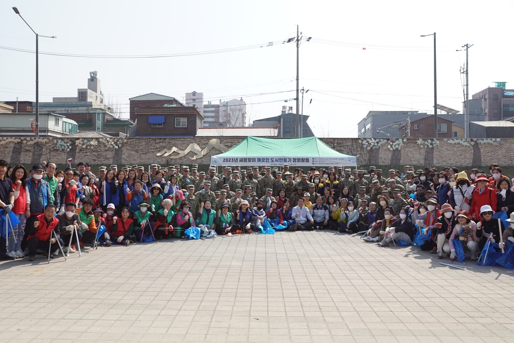 Group Photo of Volunteers