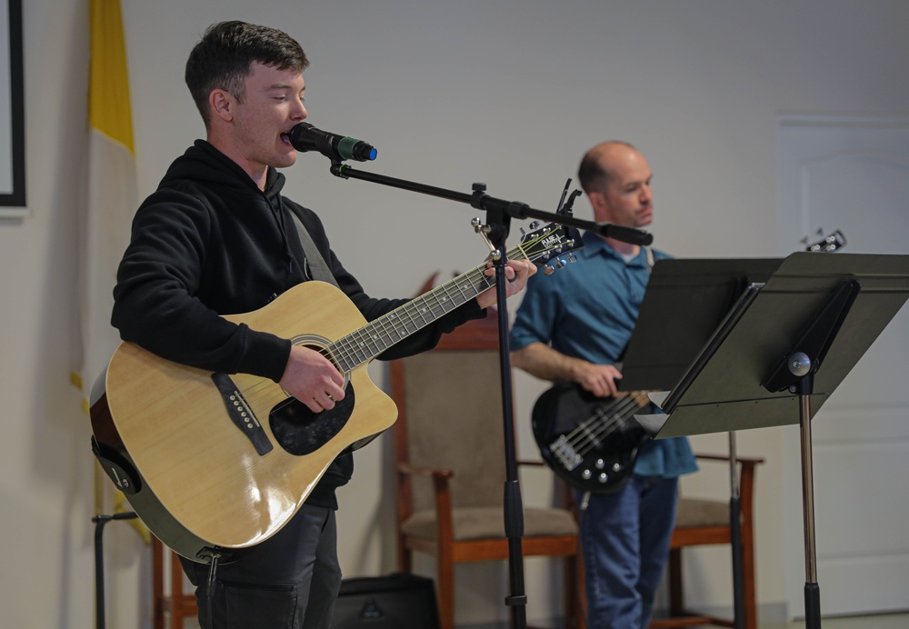 Soldiers come together to celebrate their religions in Romania
