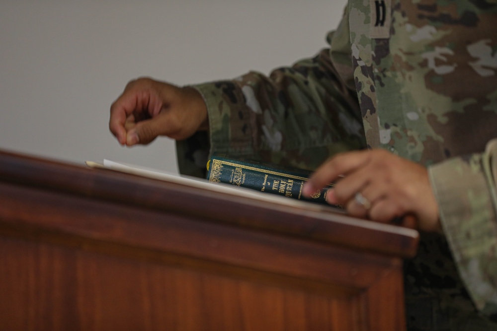 Soldiers come together to celebrate their religions in Romania