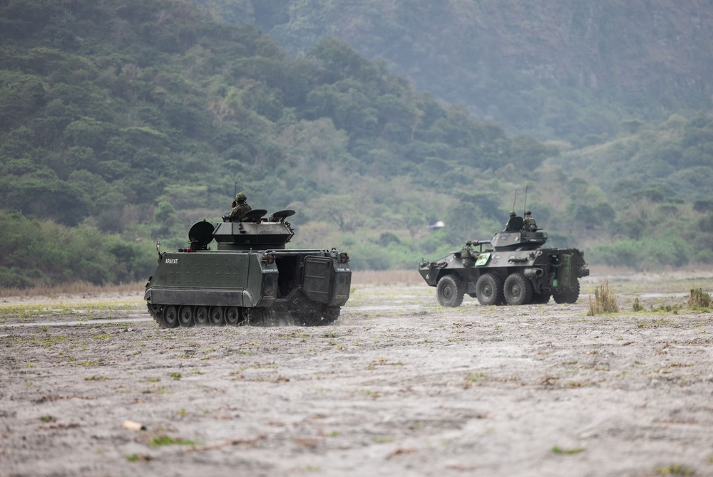 Balikatan 23 | 3d LCT Marines, Philippine Marines conduct mechanized raid