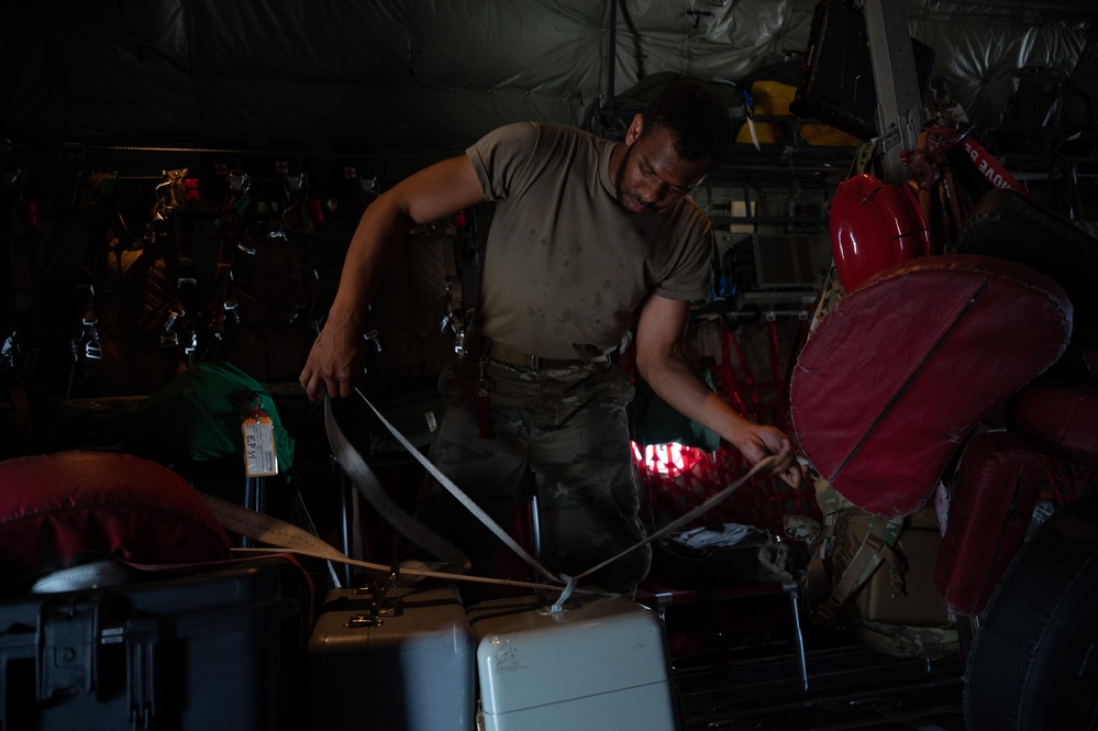 Little Rock Air Force Base Reservists deliver goods to Subic Bay International Airport