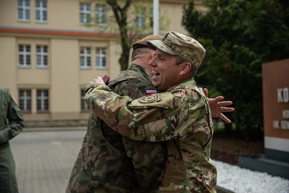 Command Sergeant Major Rathburn Receives the Polish Army Medal
