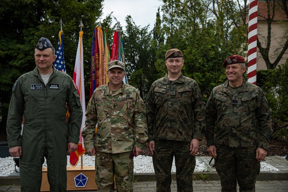 Command Sergeant Major Rathburn Receives the Polish Army Medal