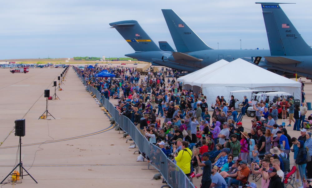 Team Dyess rounds out first air show in four years