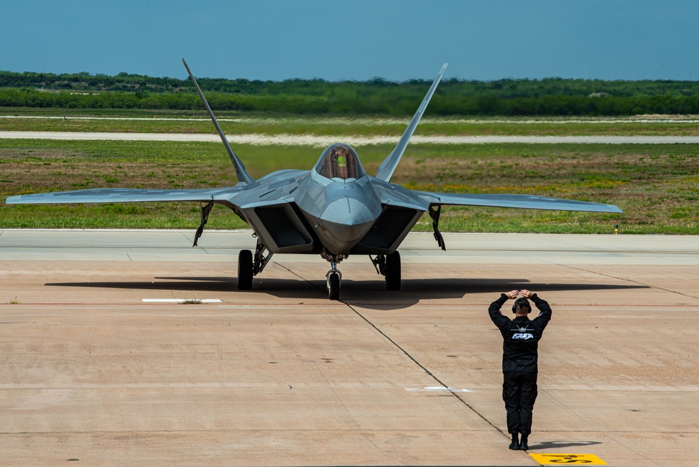 Team Dyess rounds out first air show in four years