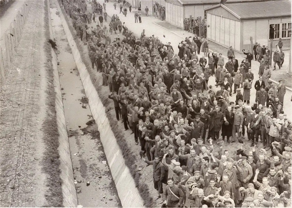 CIC Investigates Dachau Camp, 29 Apr 1945