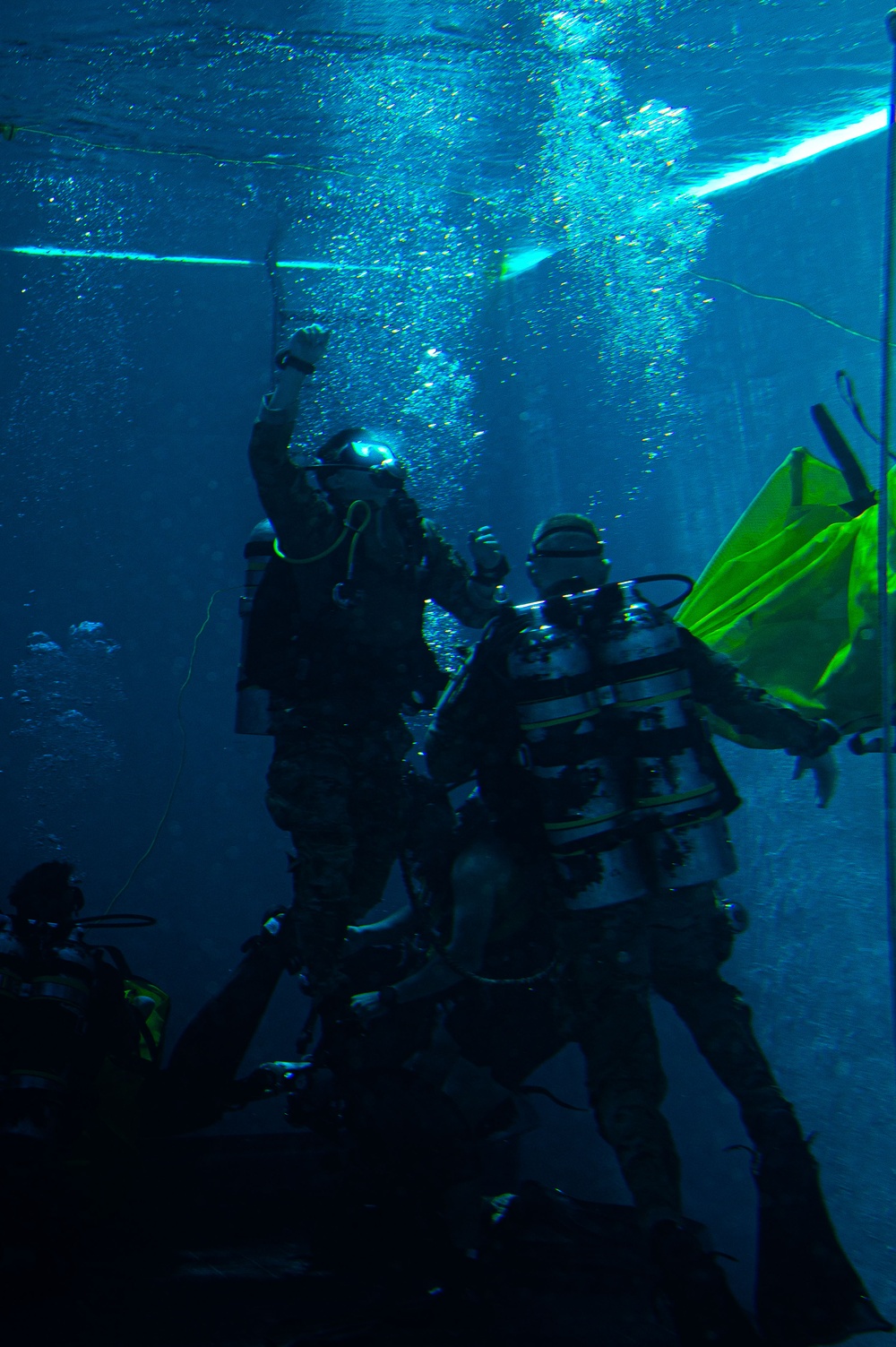 Dive Students Practice Search and Rescue