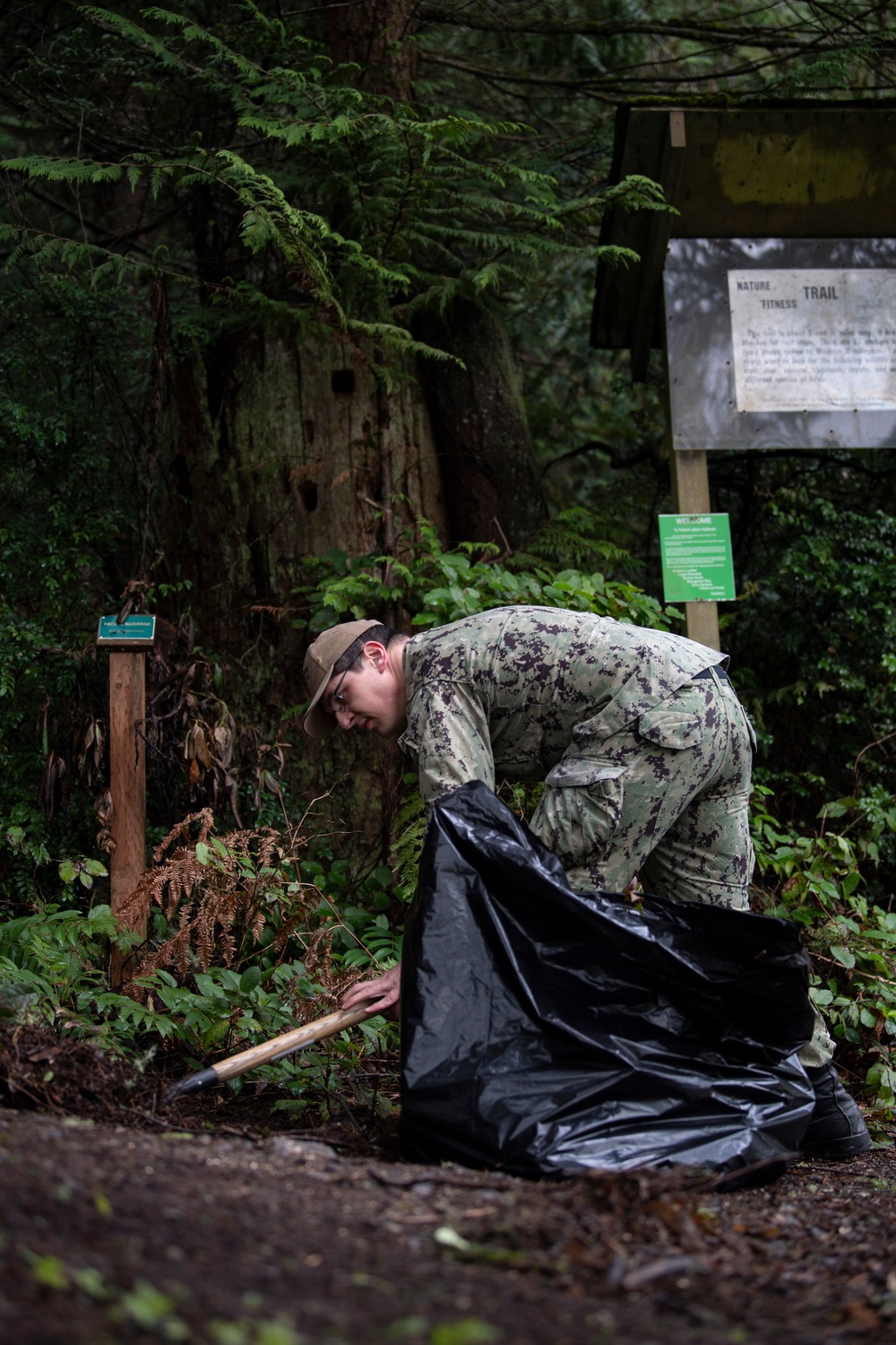 Naval Base Kitsap-Bangor Hosts Earth Day Cleanup