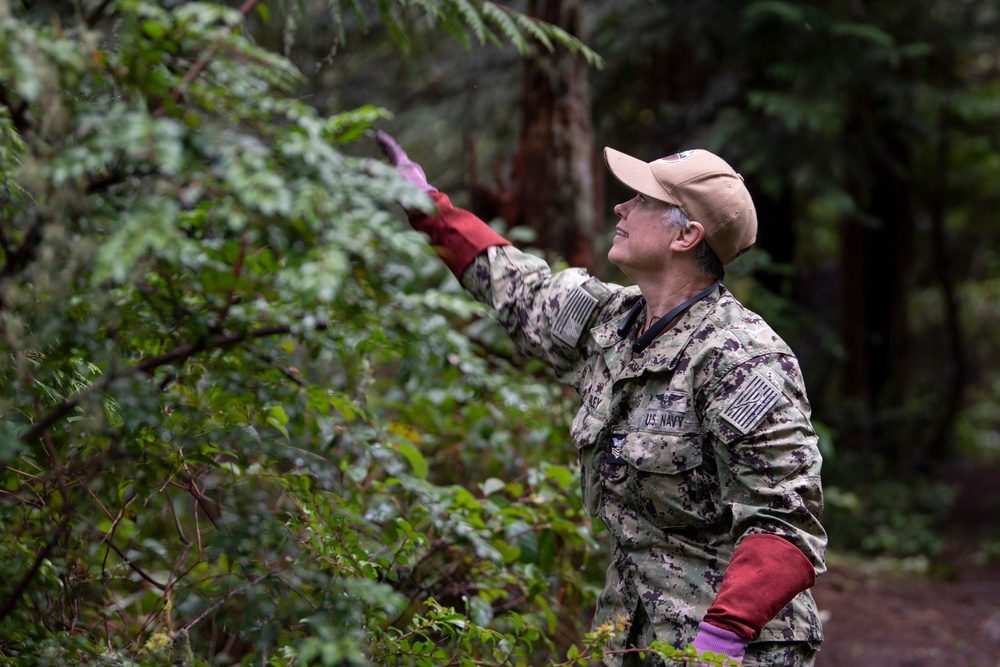 Naval Base Kitsap-Bangor Hosts Earth Day Cleanup