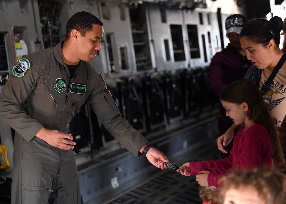 C-17 West Coast Demo Team takes to the Texas skies during Dyess Air Show