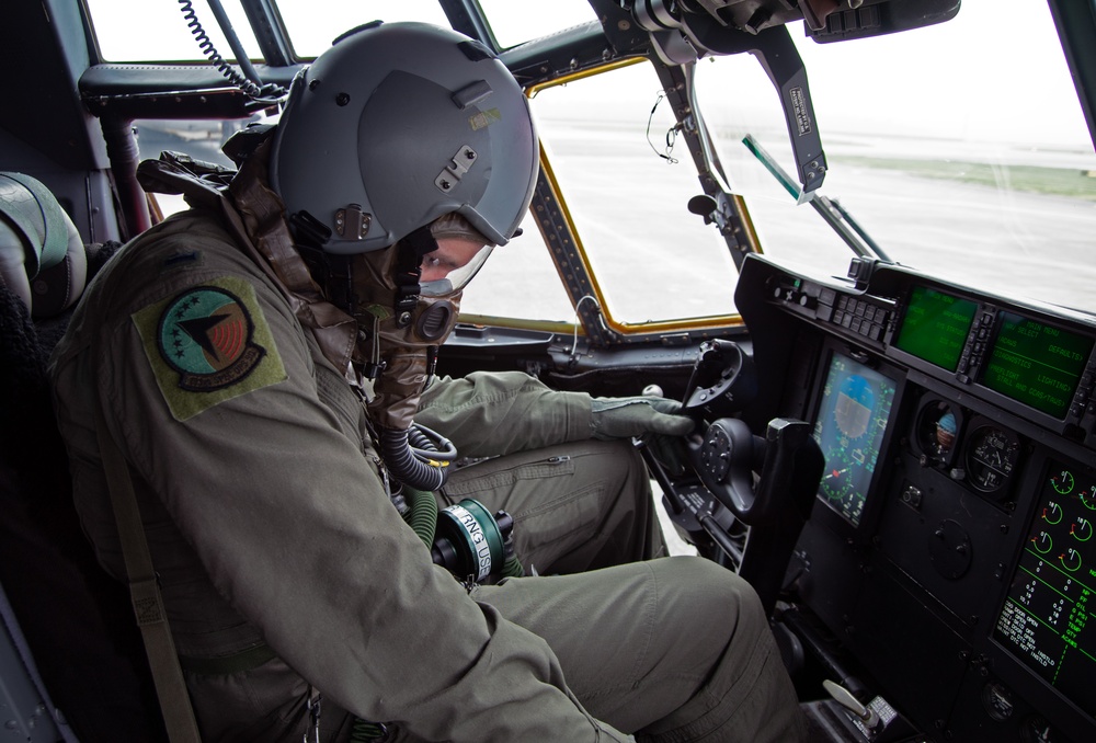 Airmen train for flying operations in austere conditions