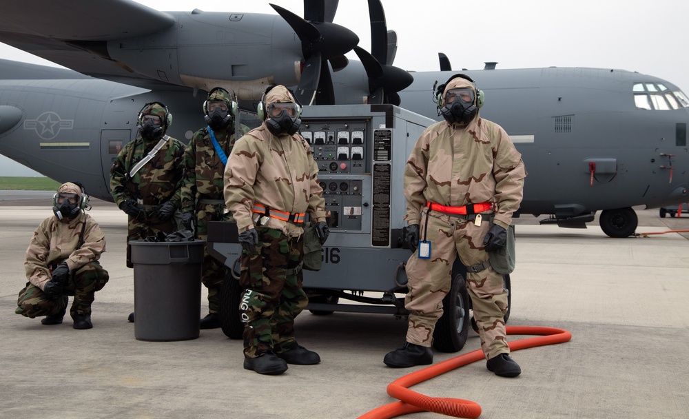 Airmen train for flying operations in austere conditions