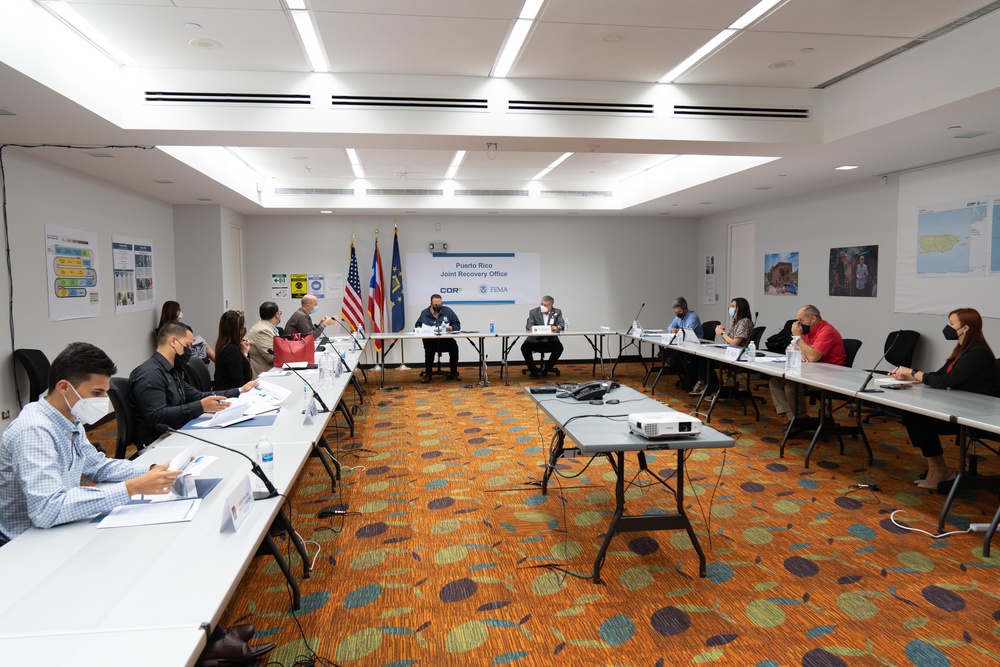 FEMA and Arecibo officials meet with Federal Recovery Coordinator to discuss progress on flood recovery efforts