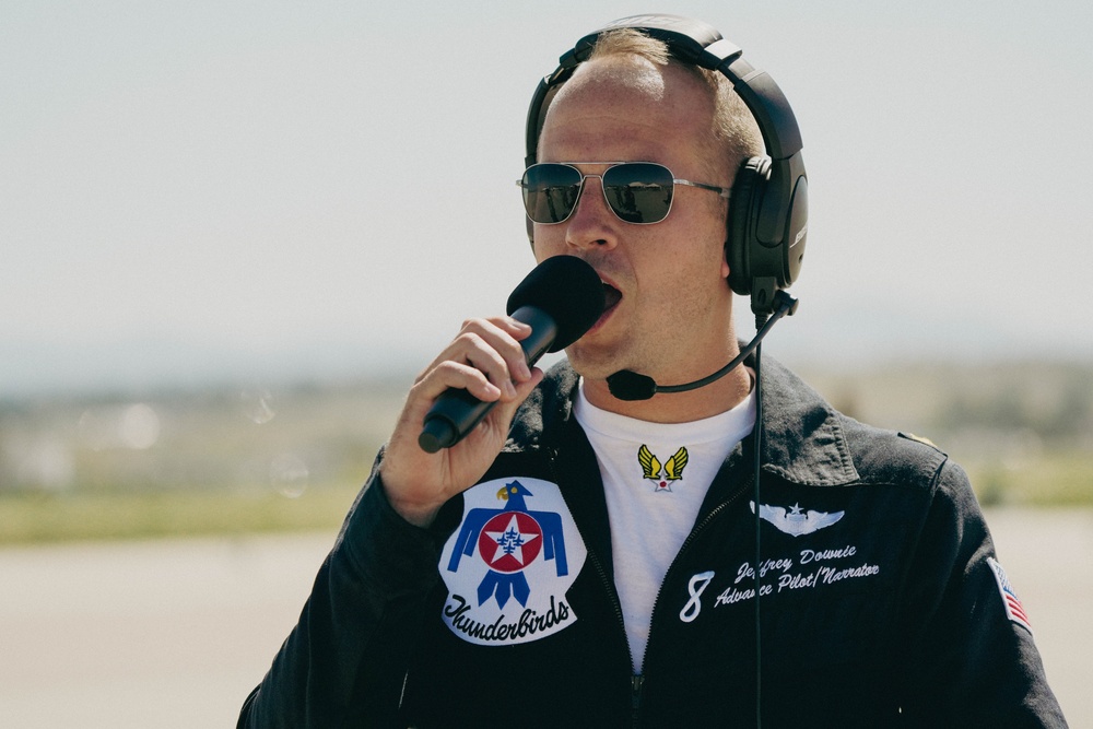 Thunderbirds perform at 2023 Southern California Airshow