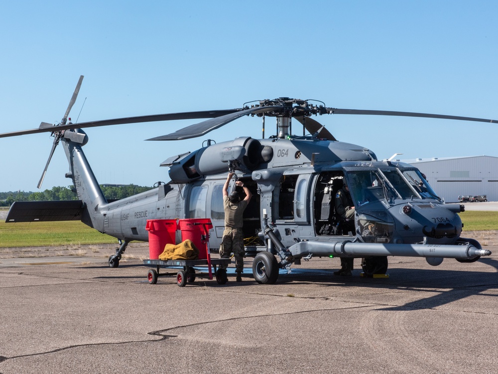 Pave Hawk Engine Wash