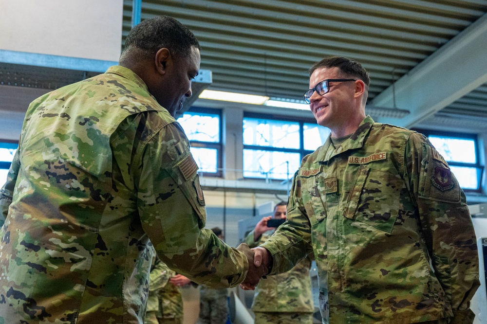 Airlifter of the week: Staff Sgt. Vanbuskirk